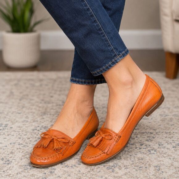 Cole Haan Shoes - Vintage COLE-HAAN Italian Made WOMENS TASSEL LOAFERS Leather 8.5AA DISCONTINUED